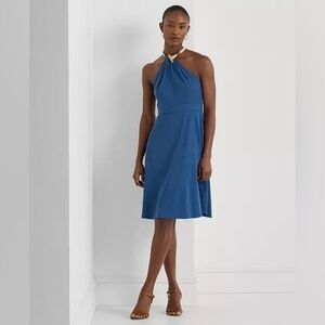 Women's Clothing (581)